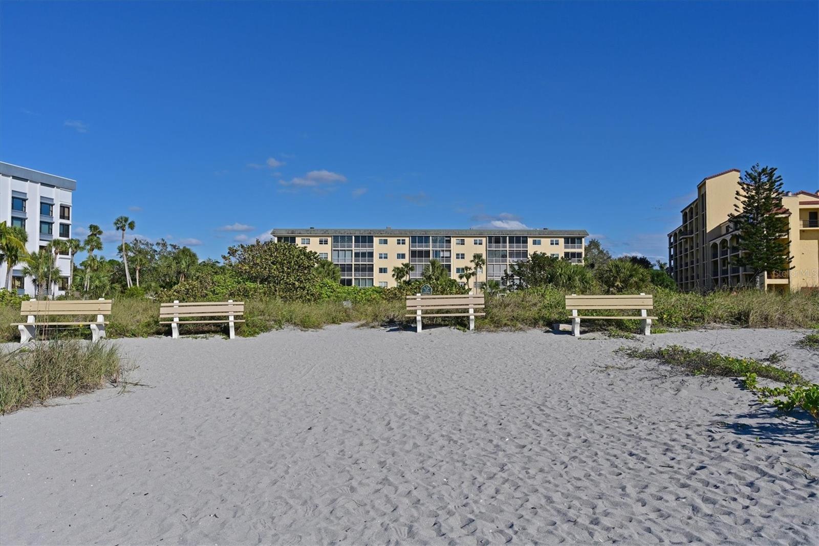BAY TREE CLUB - Residential Lease