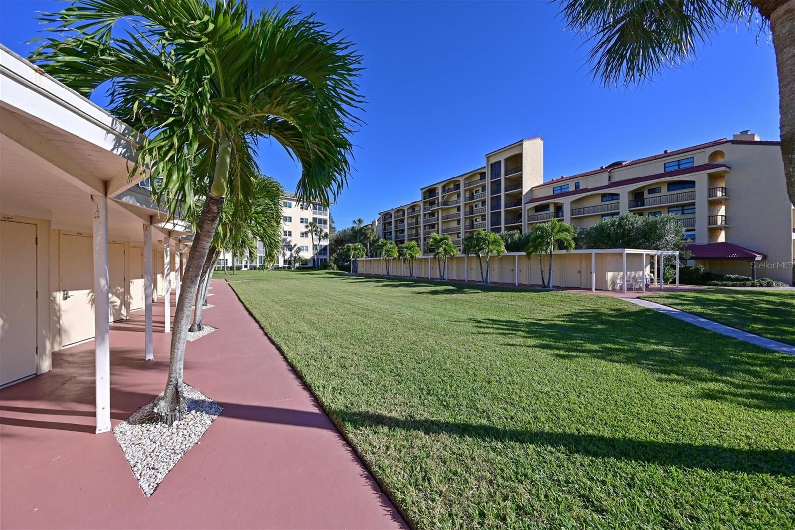 BAY TREE CLUB - Residential Lease