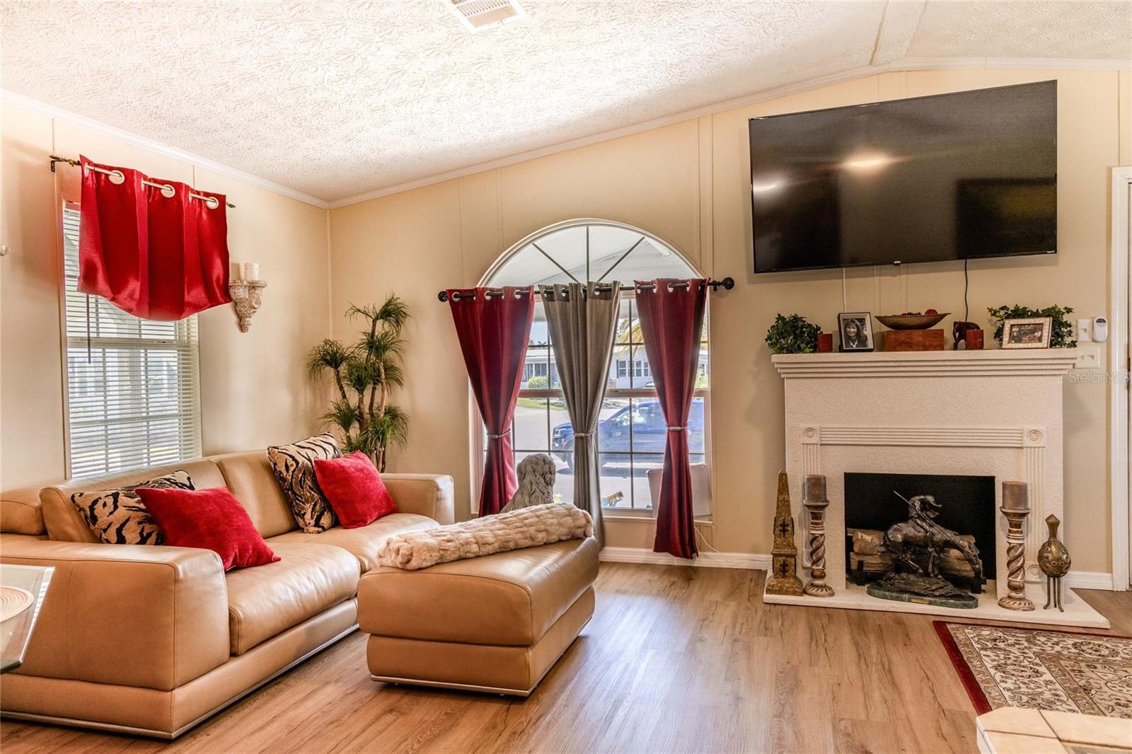 MAPLE LEAF ESTATES - Residential