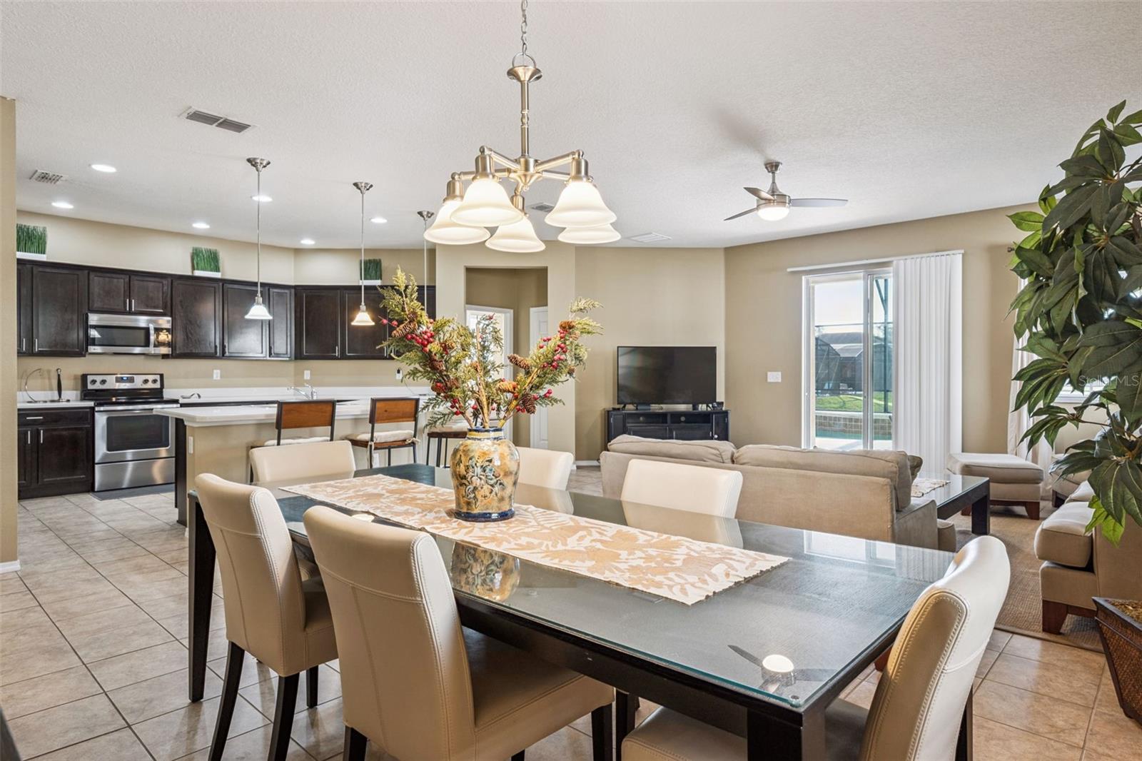 CRYSTAL COVE RESORT - Residential