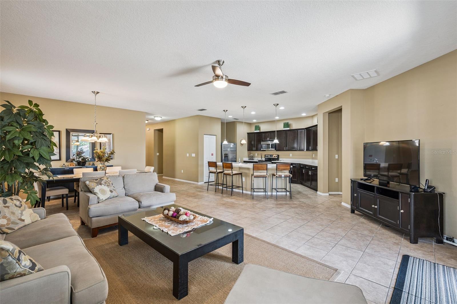 CRYSTAL COVE RESORT - Residential