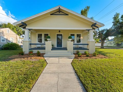 Photo of 924 W Braddock Street, Tampa, FL 33603 (MLS # TB8431398)