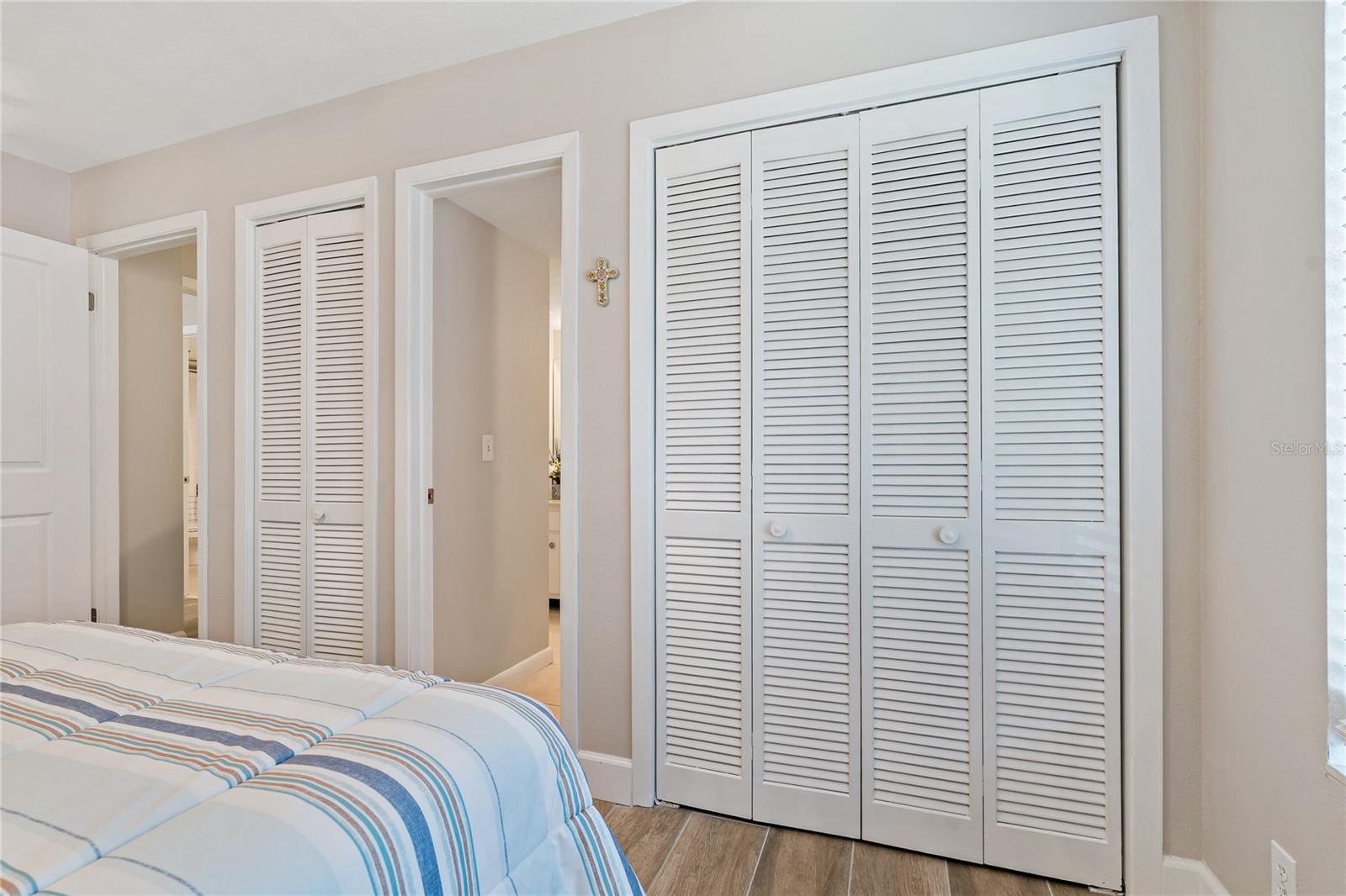 MOORINGS THE CONDO - Residential