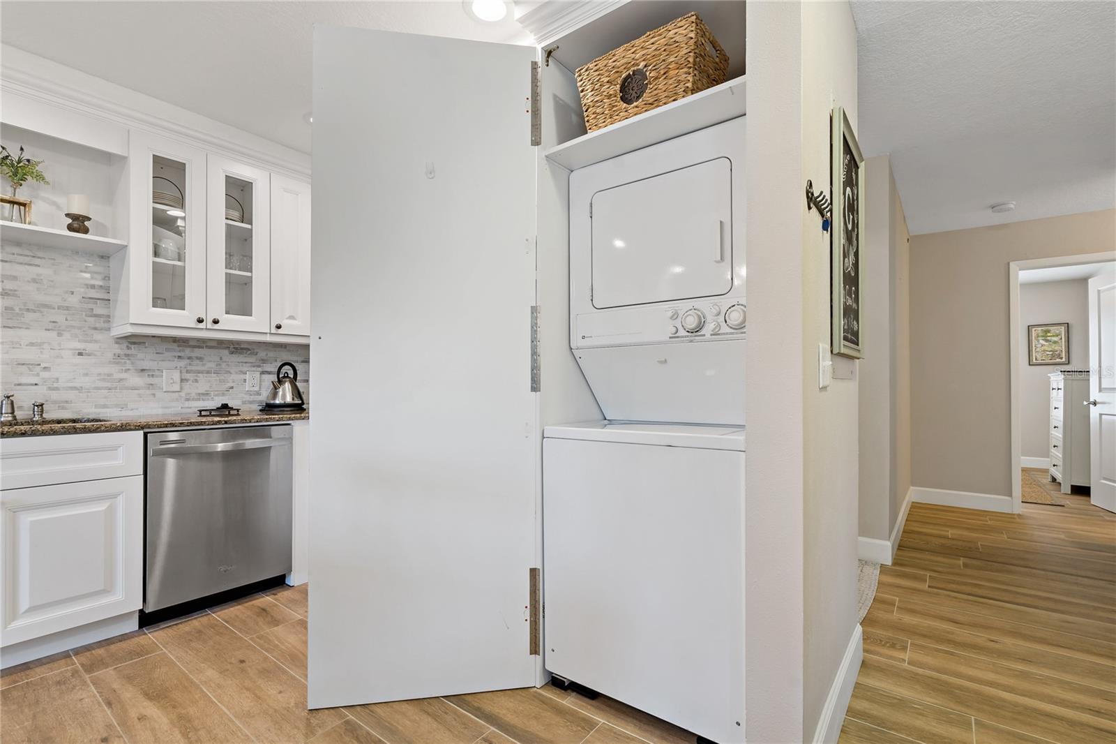 MOORINGS THE CONDO - Residential