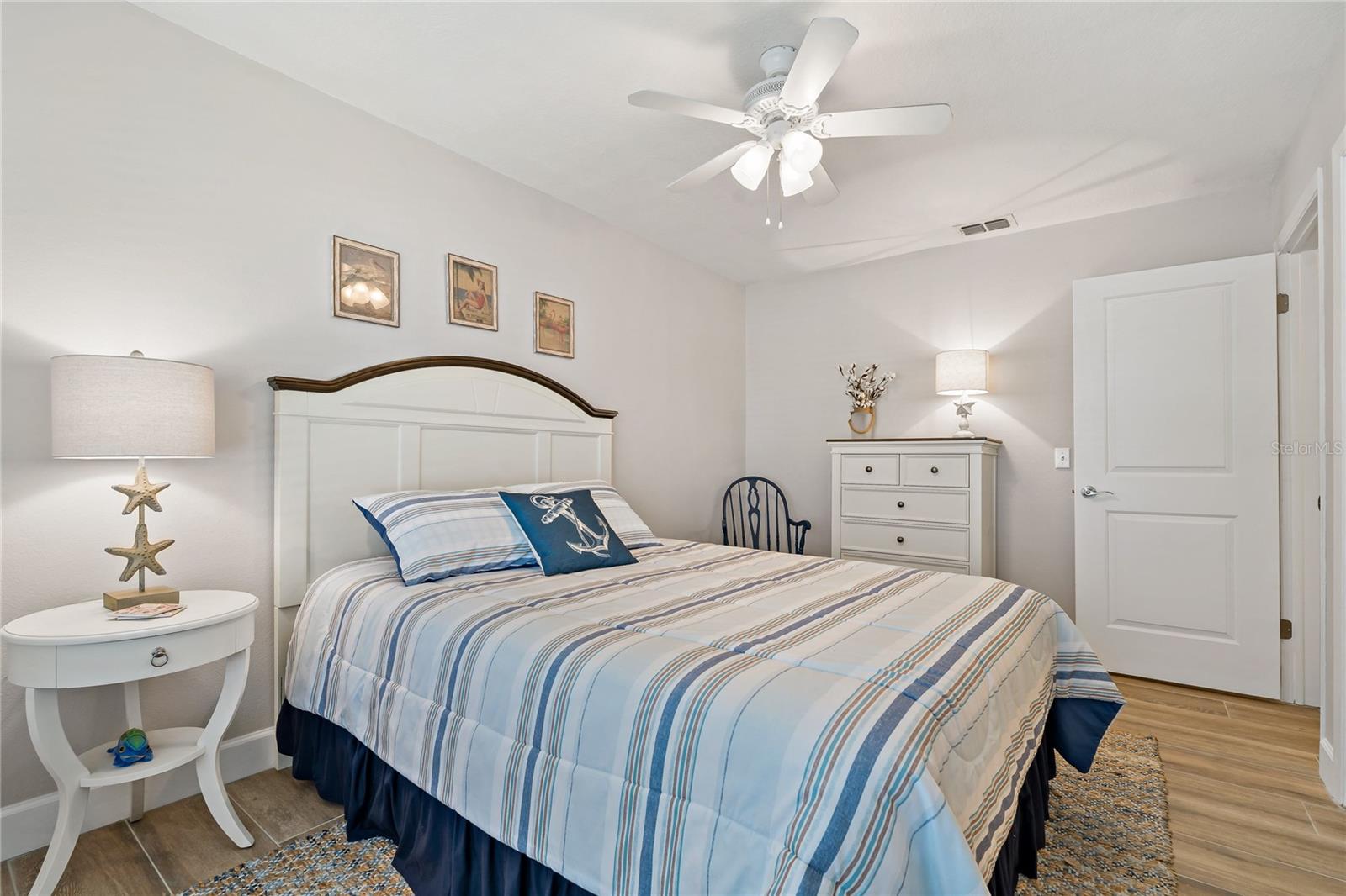 MOORINGS THE CONDO - Residential