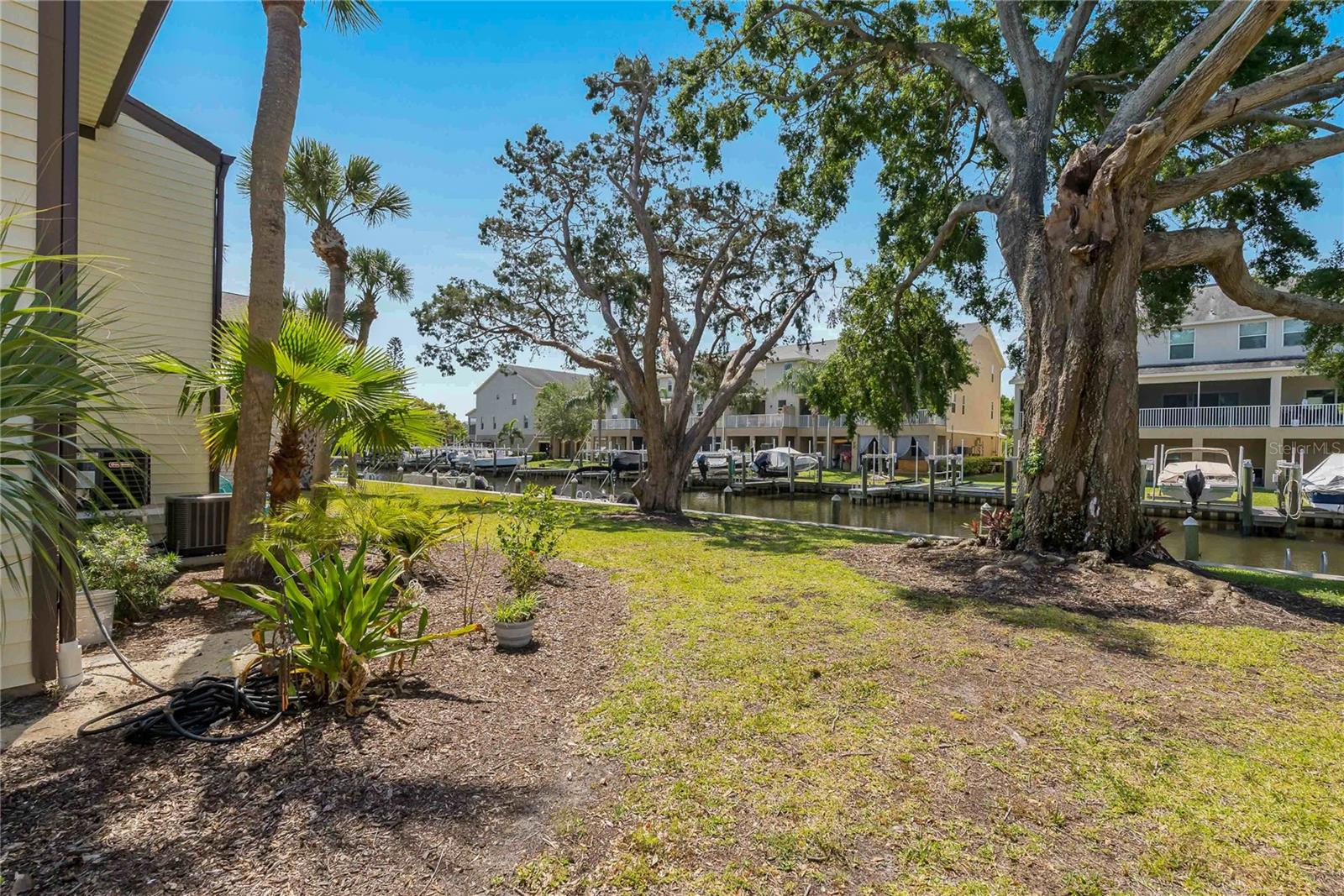 MOORINGS THE CONDO - Residential