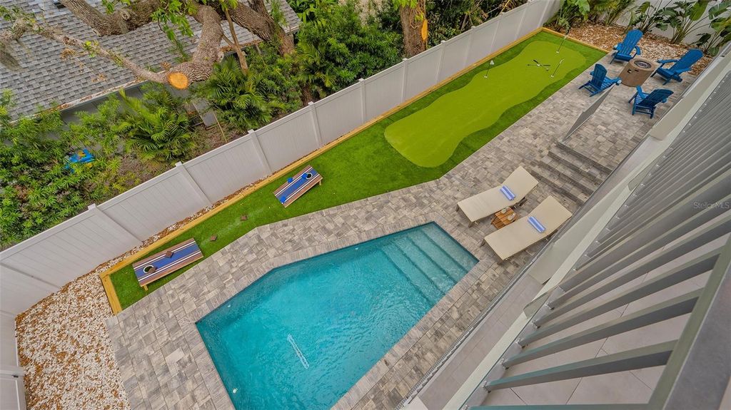 Photo of 1537 Siesta Drive, Sarasota, FL 34239 (MLS # A4692775)