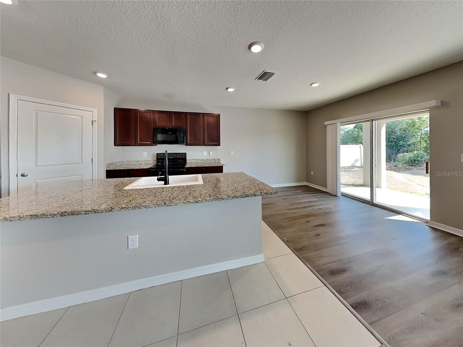 2819 GREENLEAF TERRACE