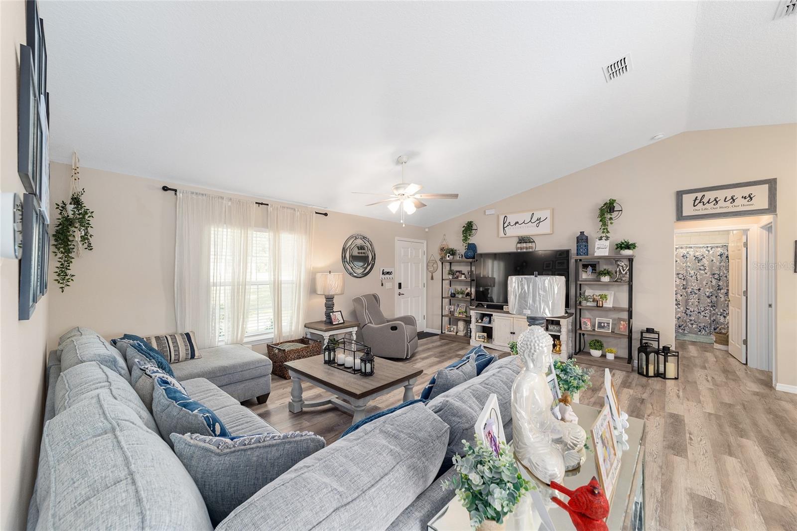 SILVER SPGS SHORES UN 18 - Residential