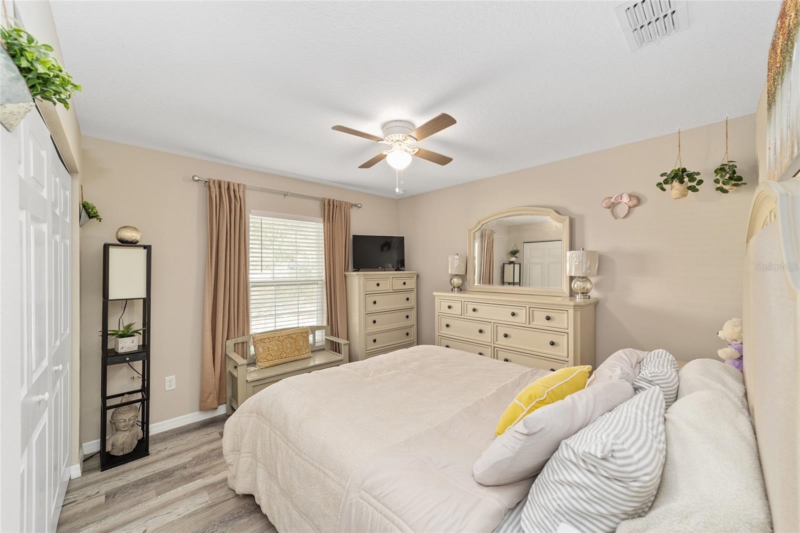 SILVER SPGS SHORES UN 18 - Residential