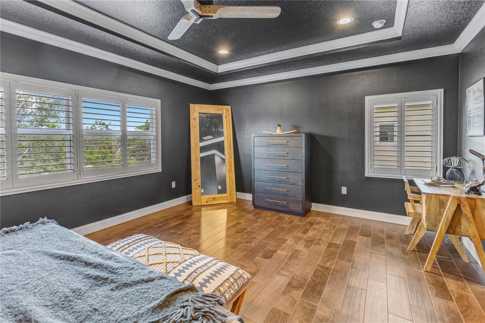 RATTLESNAKE POINTE - Residential