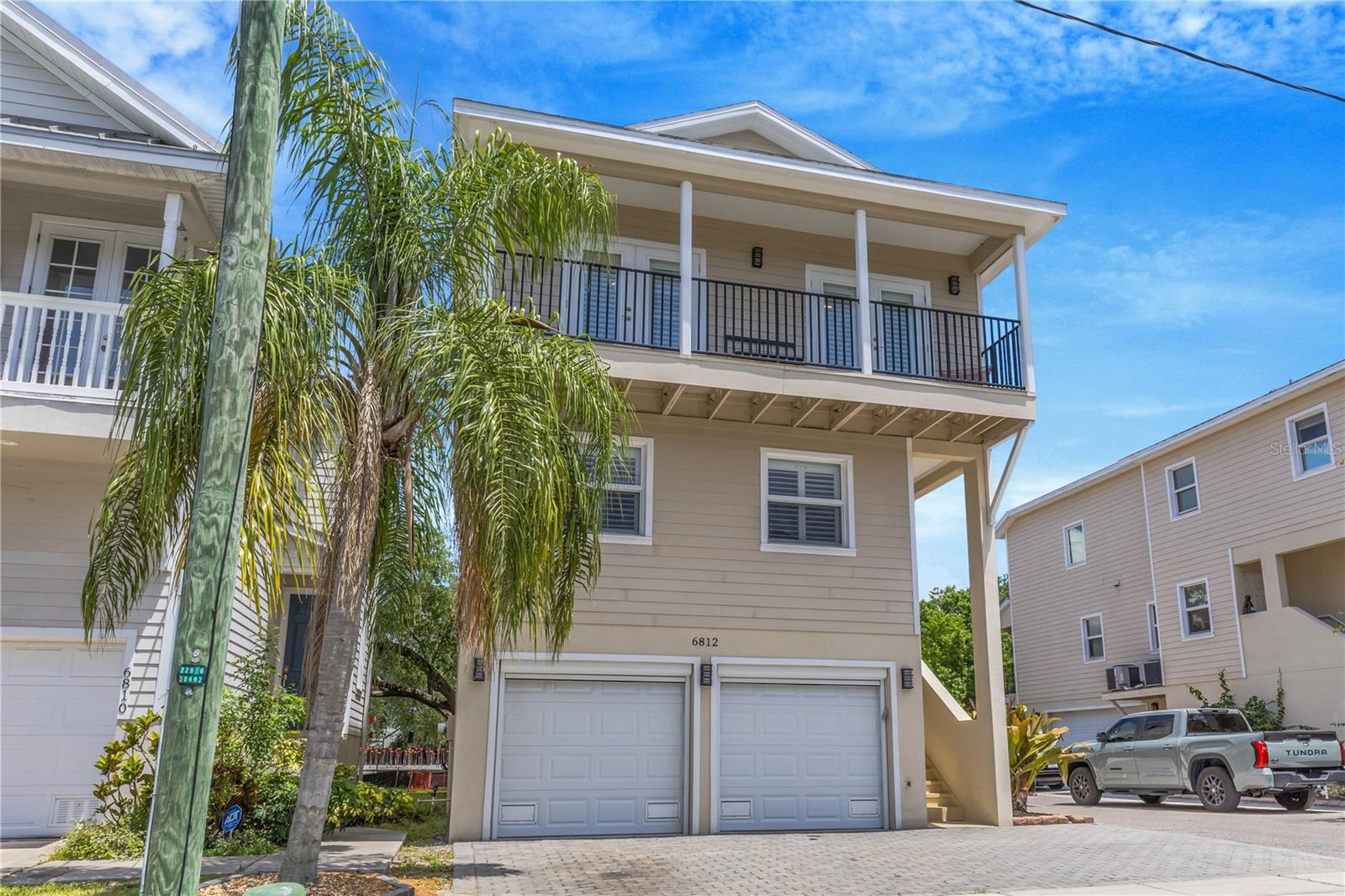 RATTLESNAKE POINTE - Residential