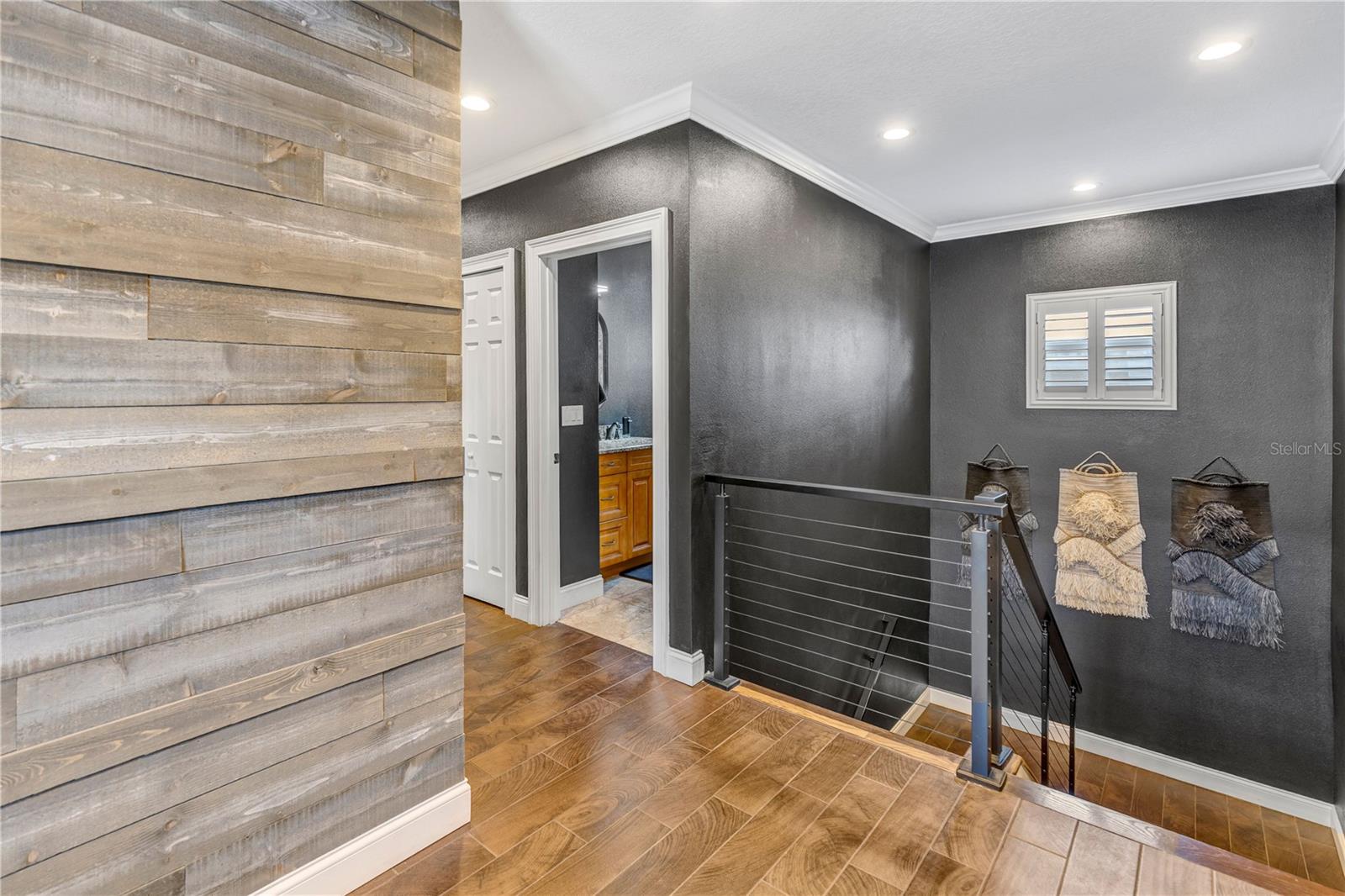 RATTLESNAKE POINTE - Residential