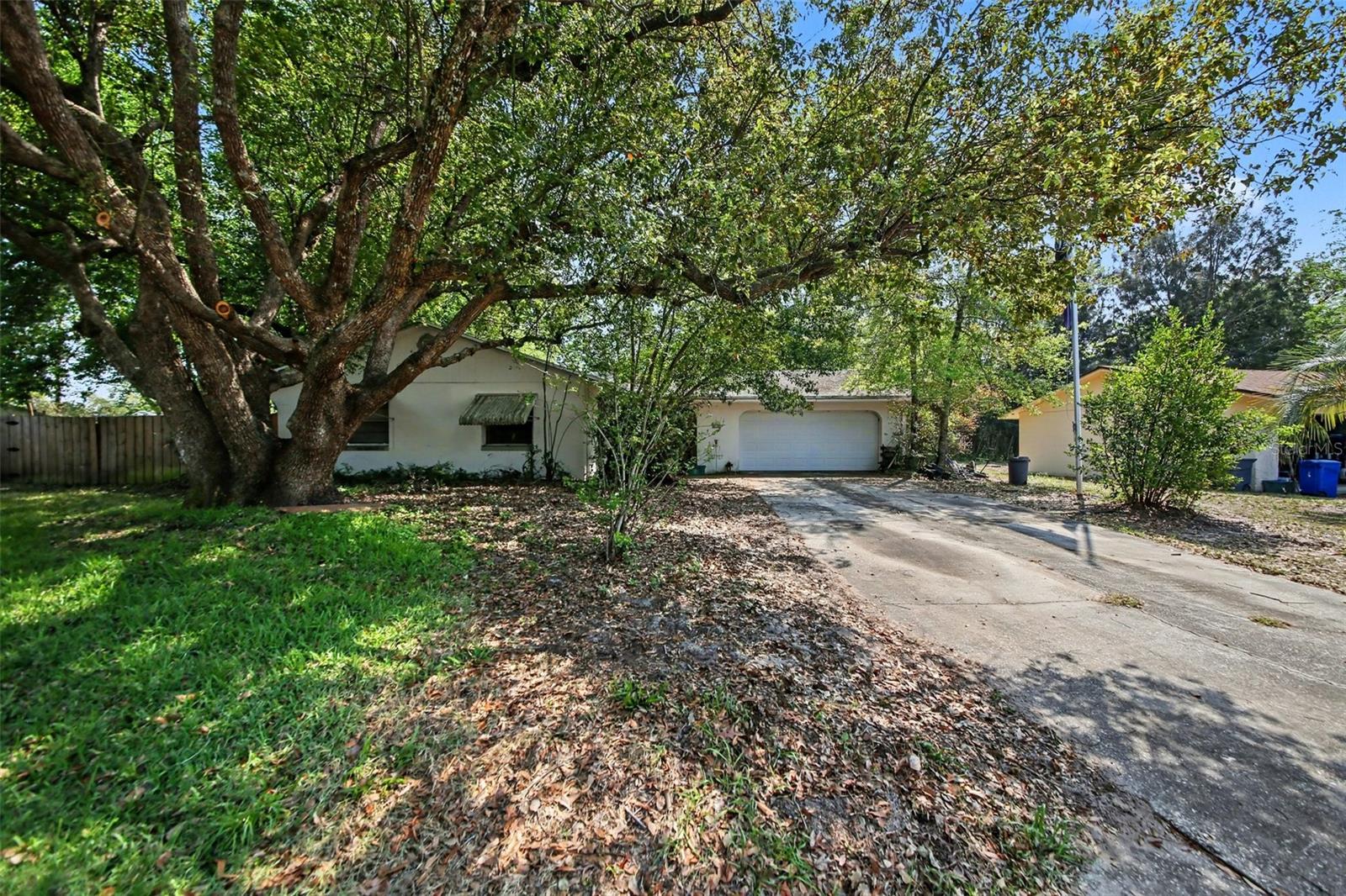 LAKE KATHRYN WOODS 1ST ADD - Residential