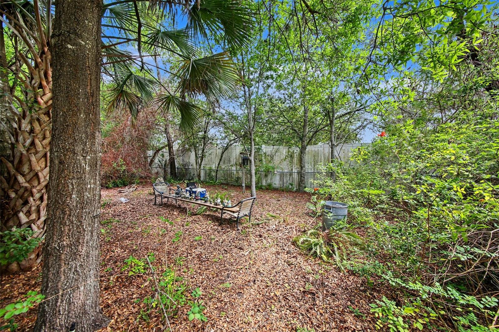 LAKE KATHRYN WOODS 1ST ADD - Residential