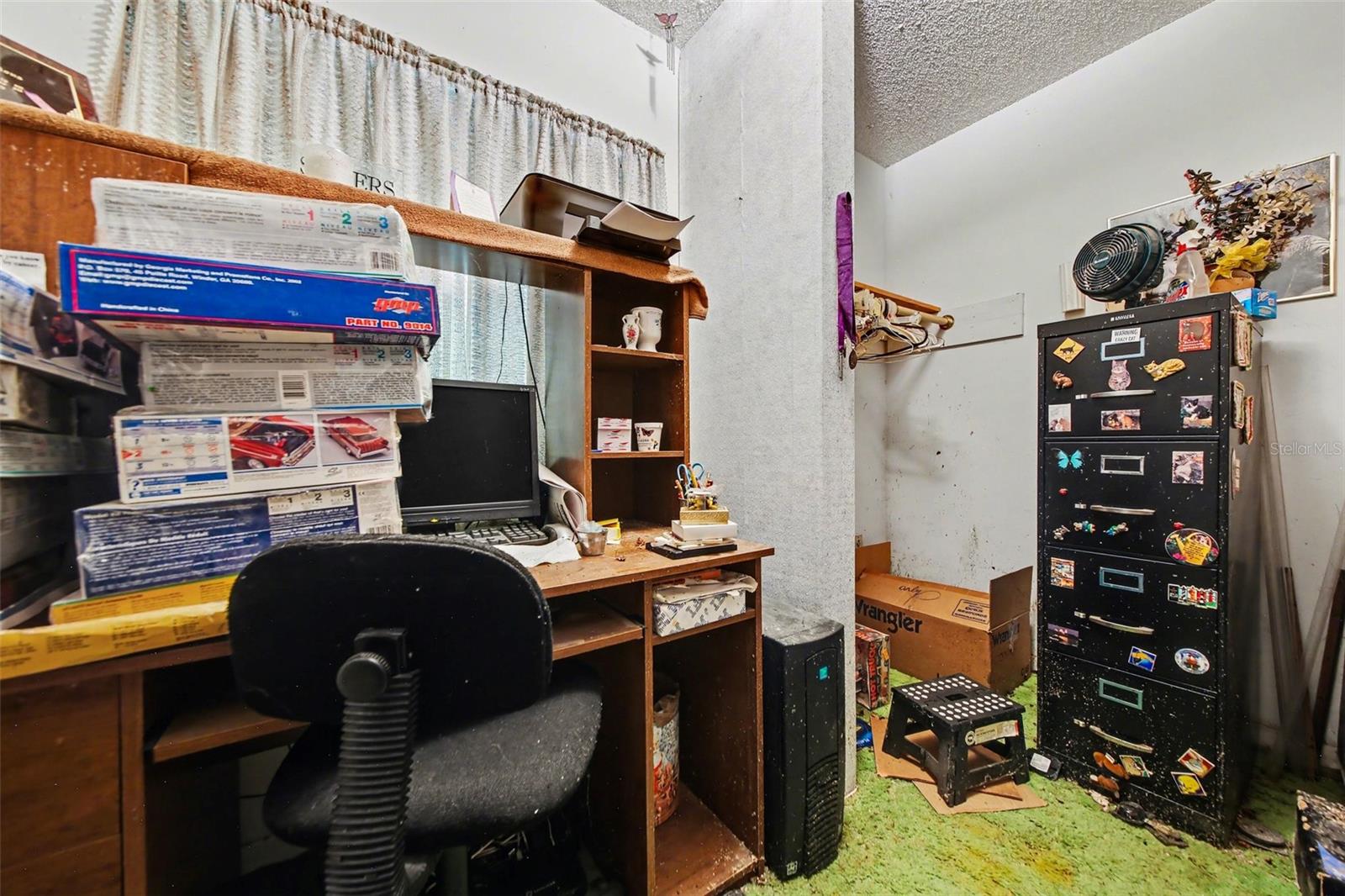 LAKE KATHRYN WOODS 1ST ADD - Residential