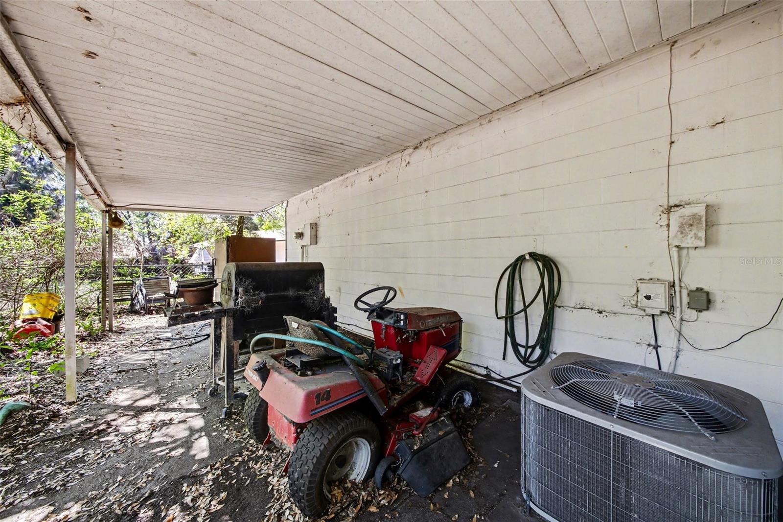 LAKE KATHRYN WOODS 1ST ADD - Residential