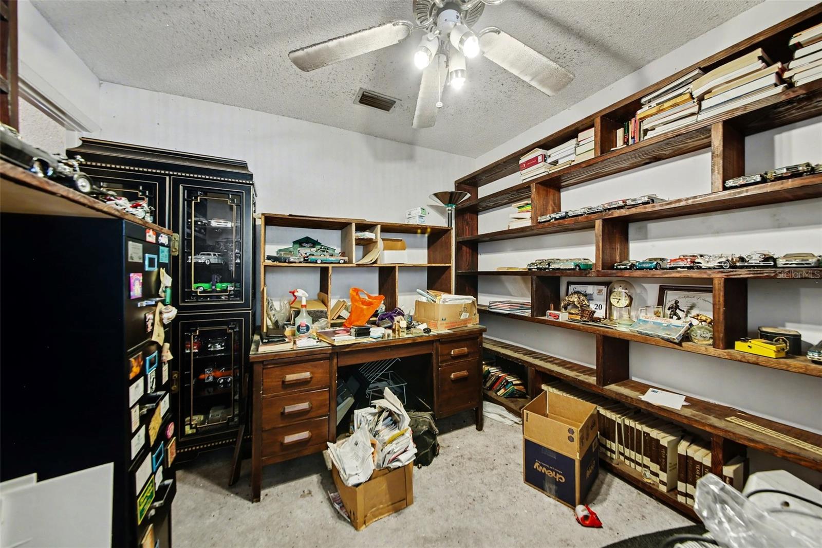 LAKE KATHRYN WOODS 1ST ADD - Residential