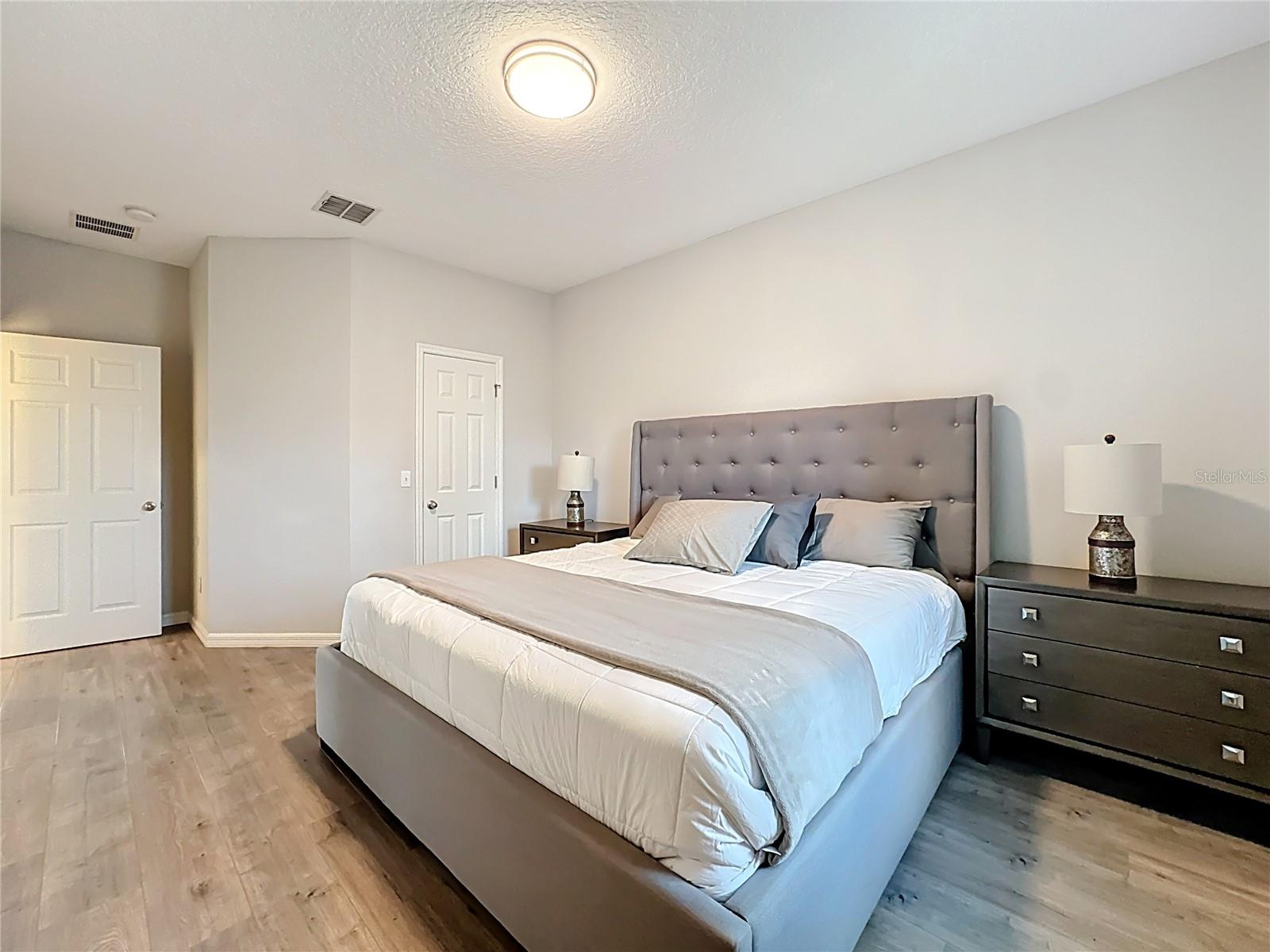 JOHNS LAKE POINTE A & S - Residential