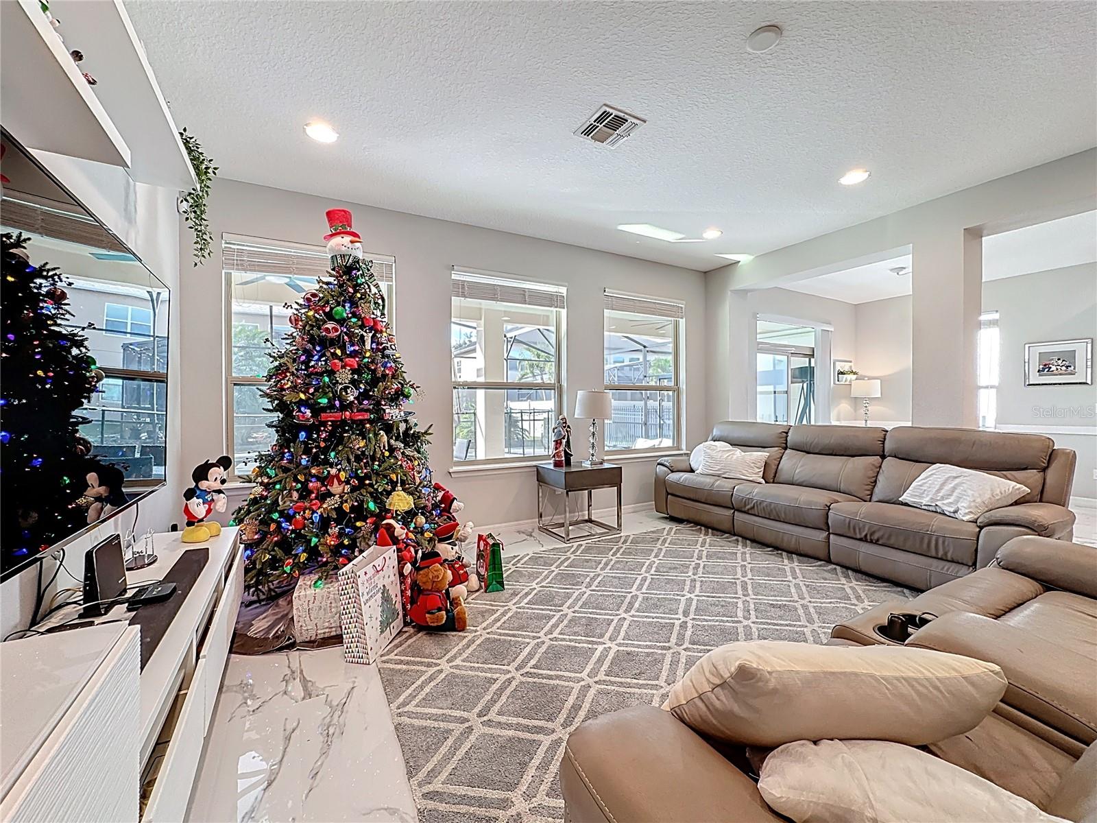 JOHNS LAKE POINTE A & S - Residential