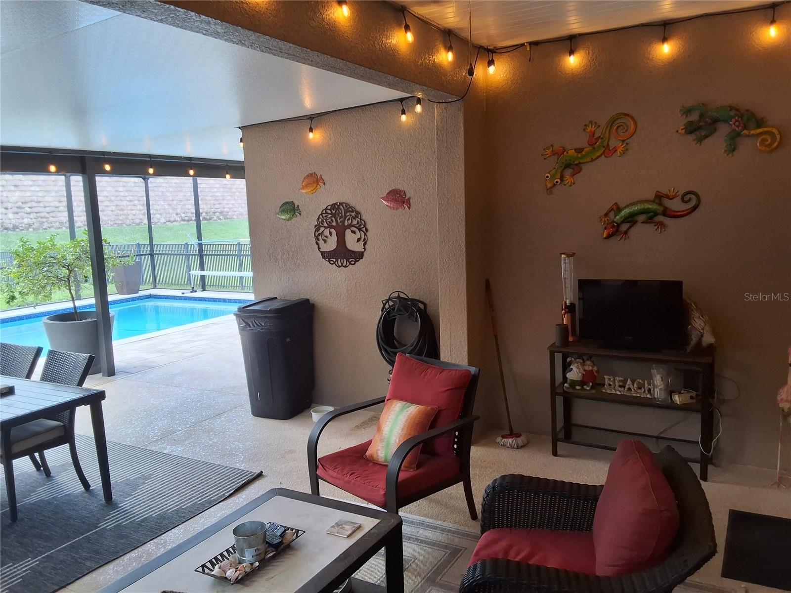 CASCADES/GROVELAND PH 5 - Residential