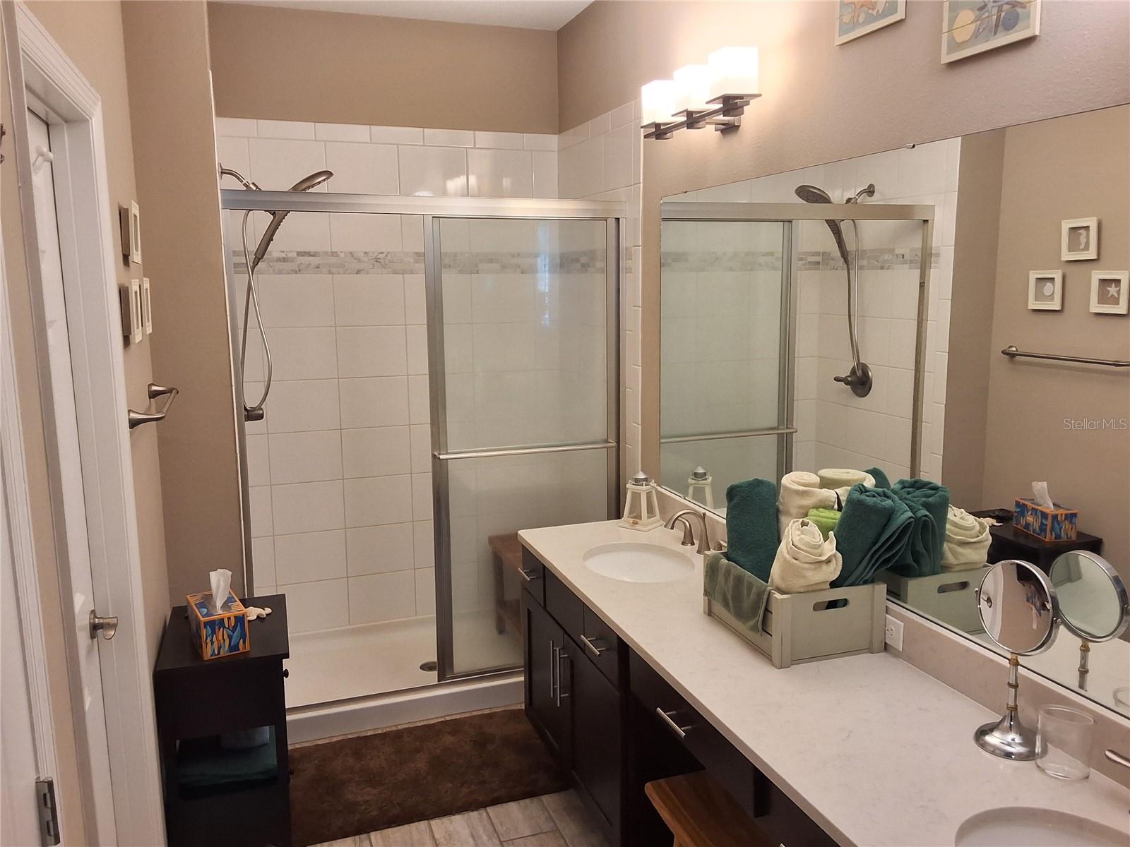 CASCADES/GROVELAND PH 5 - Residential