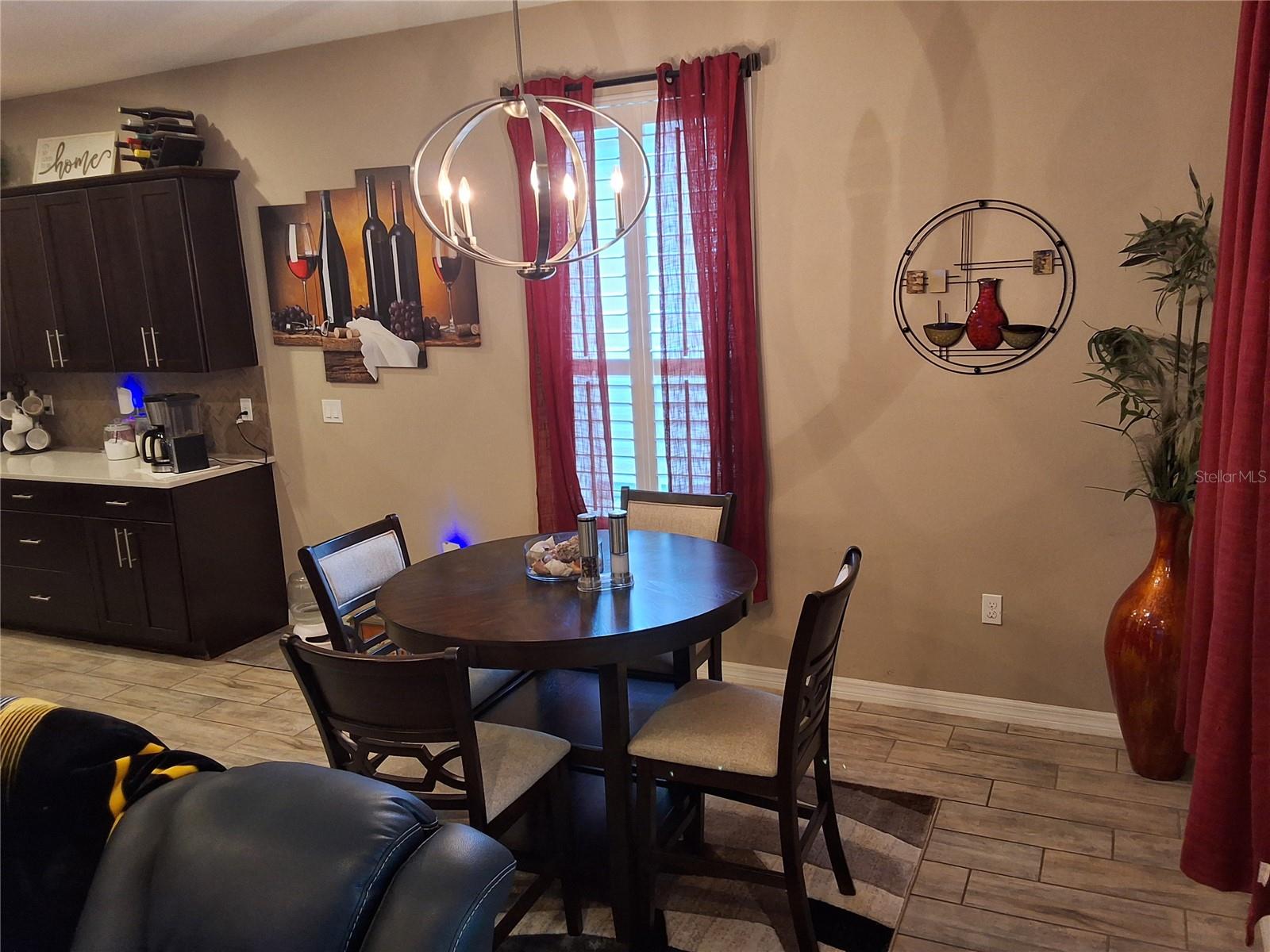 CASCADES/GROVELAND PH 5 - Residential