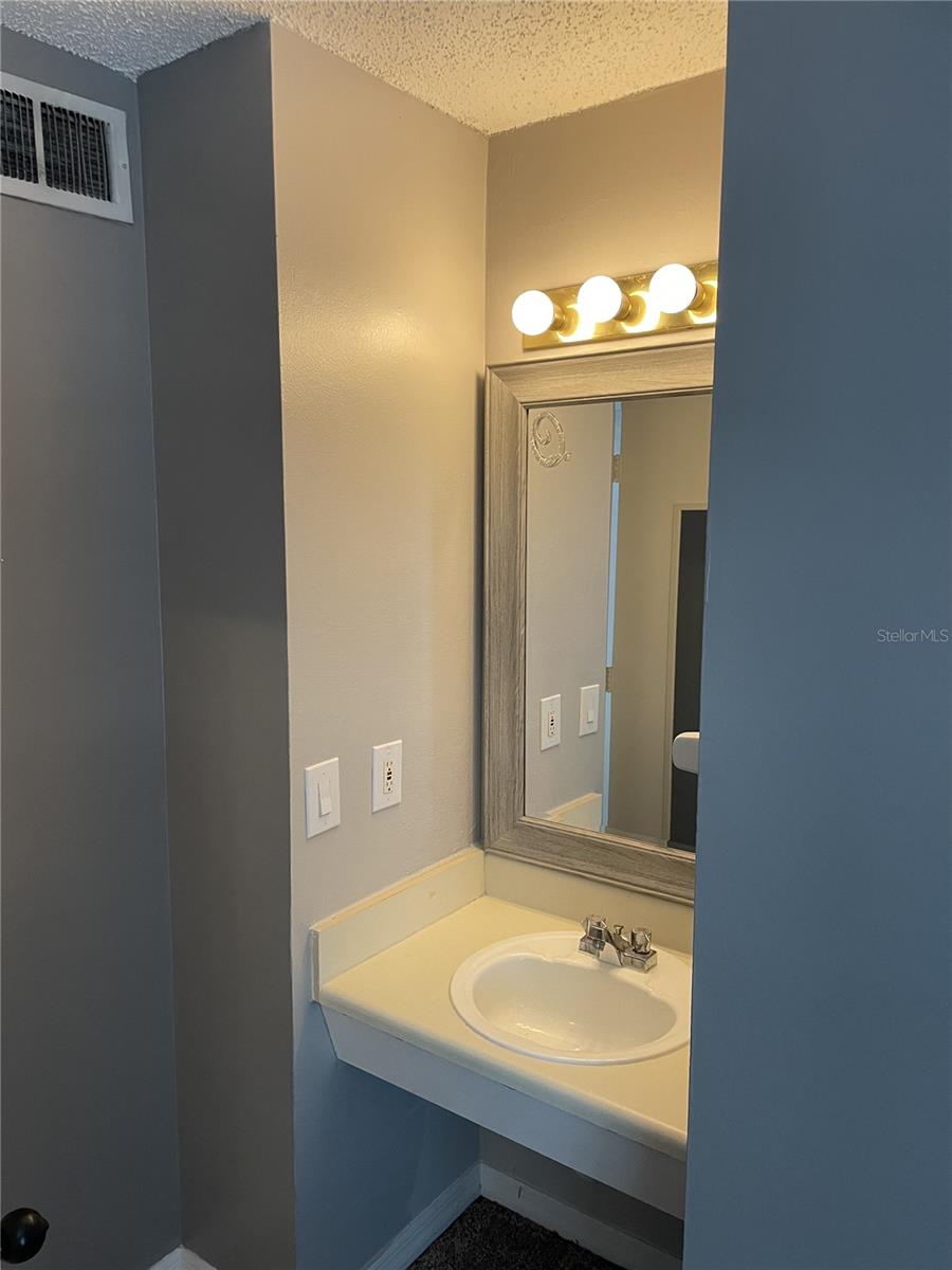 KENTWOOD PARK - Residential