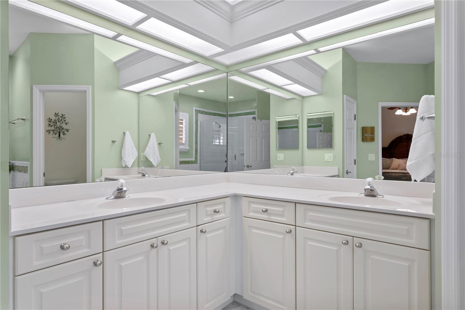 VILLAS DEL VERDE - Residential Lease