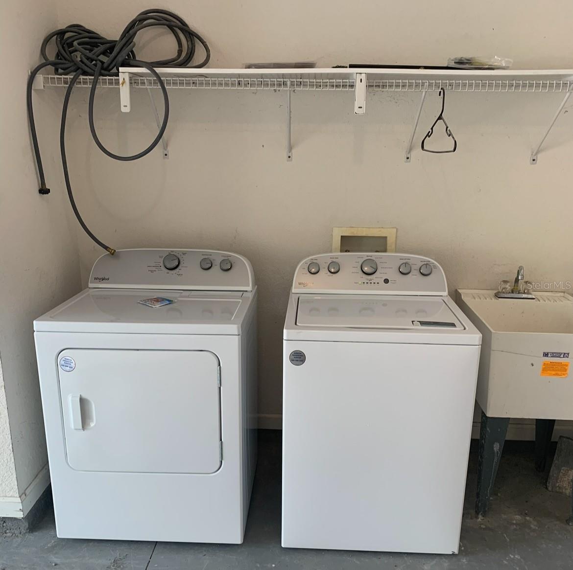 EMERALD POINTE TWNHMS AT TA - Residential Lease