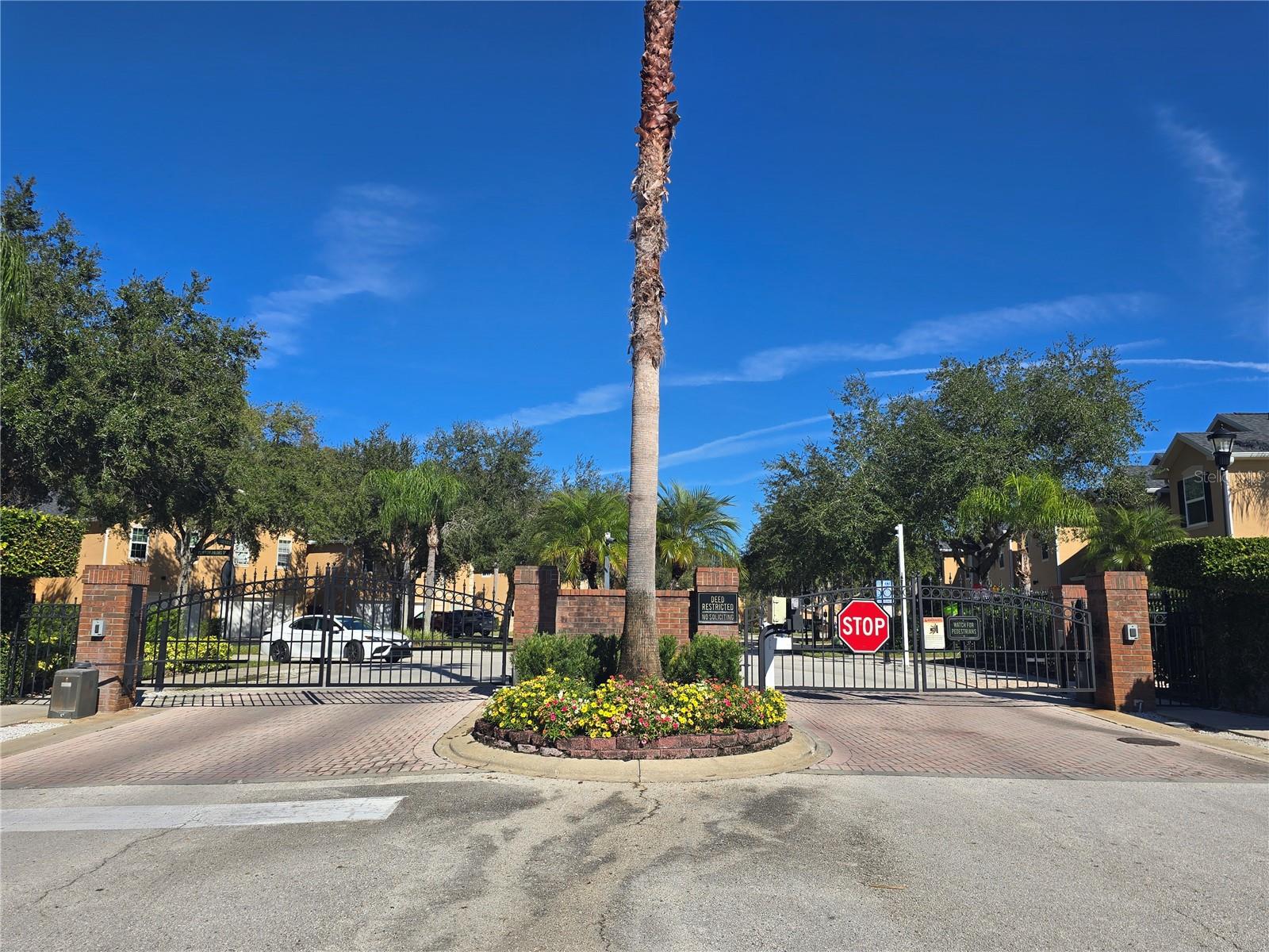 EMERALD POINTE TWNHMS AT TA - Residential Lease