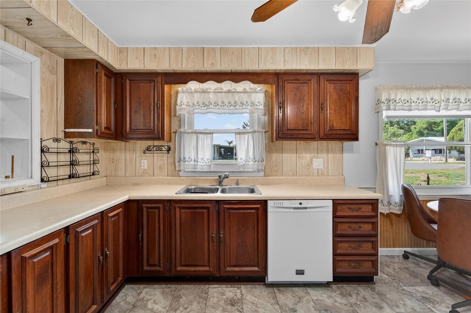 GEM ESTATES - Residential