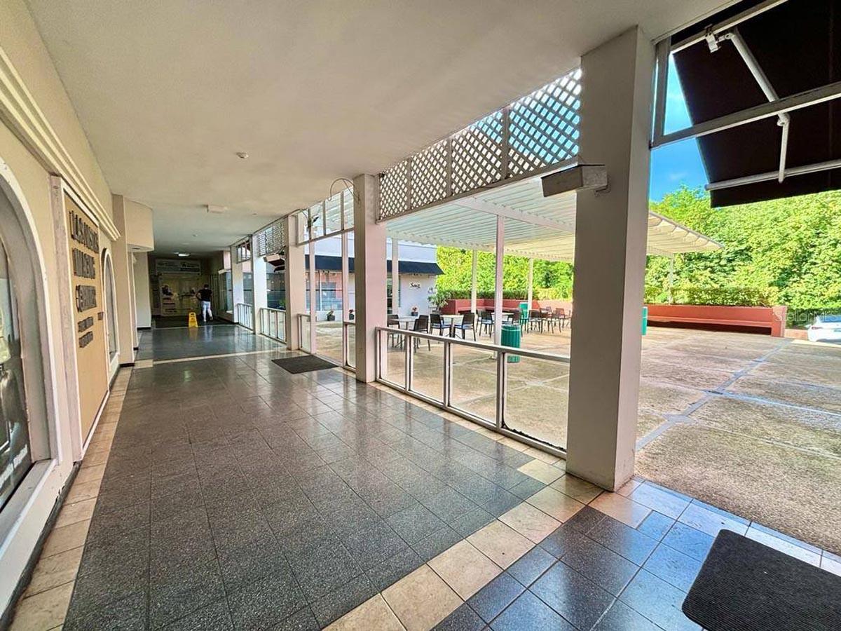 300 AVENIDA LAS CUMBRES