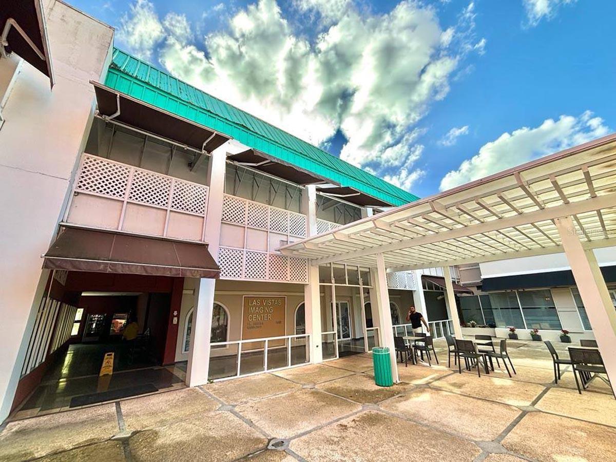 300 AVENIDA LAS CUMBRES