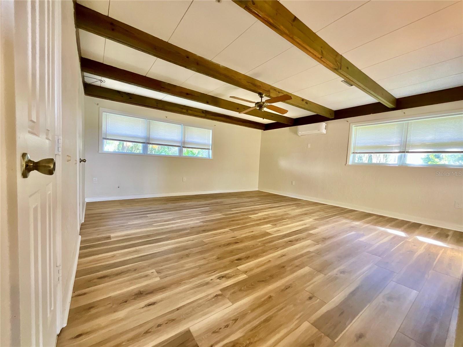 LAKE MCMEEKIN - Residential