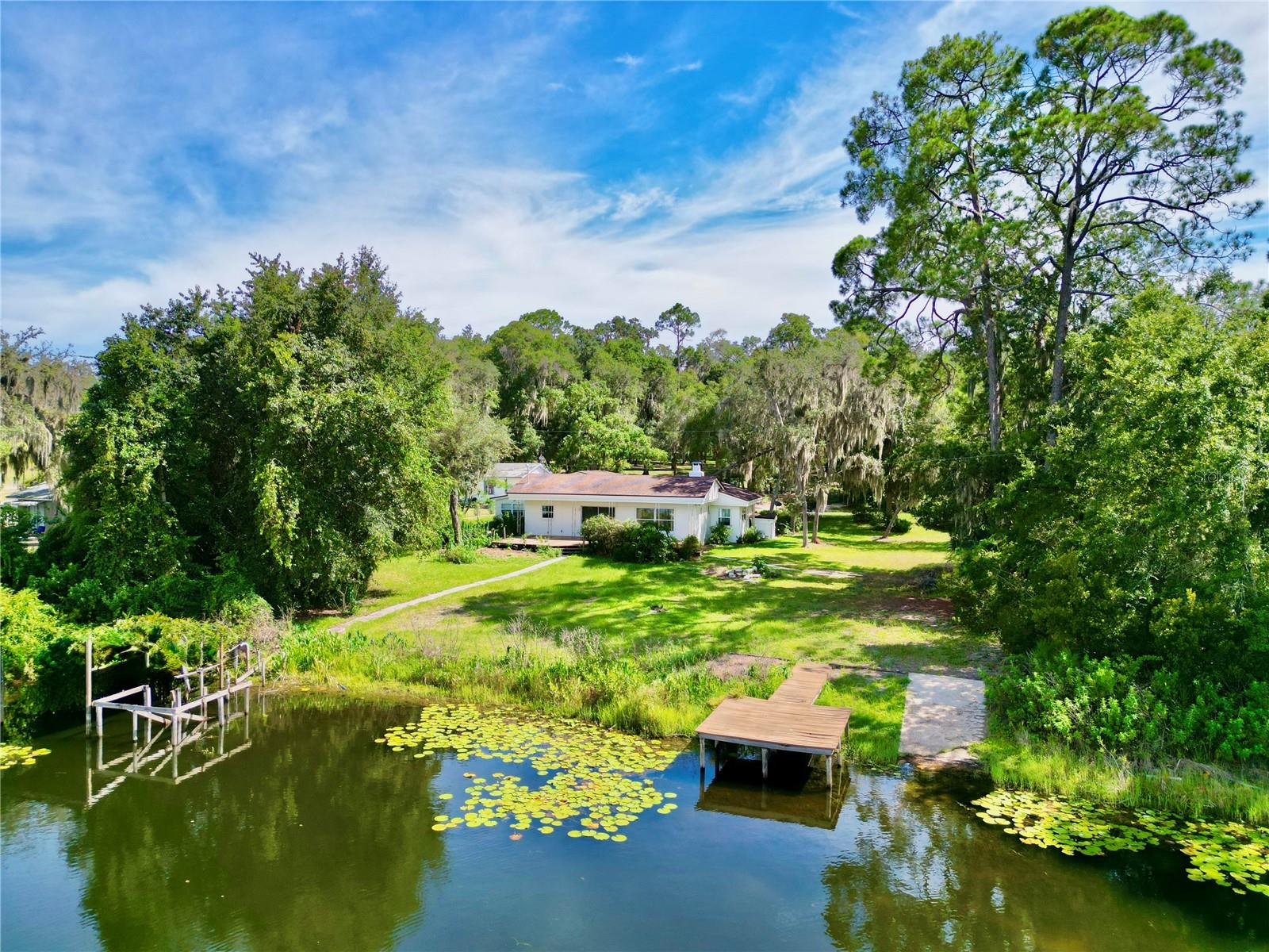 LAKE MCMEEKIN - Residential