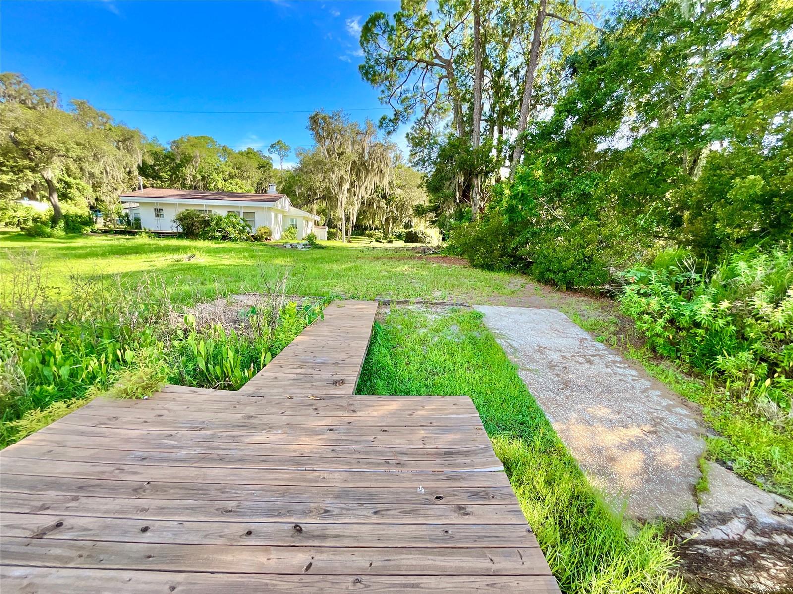 LAKE MCMEEKIN - Residential