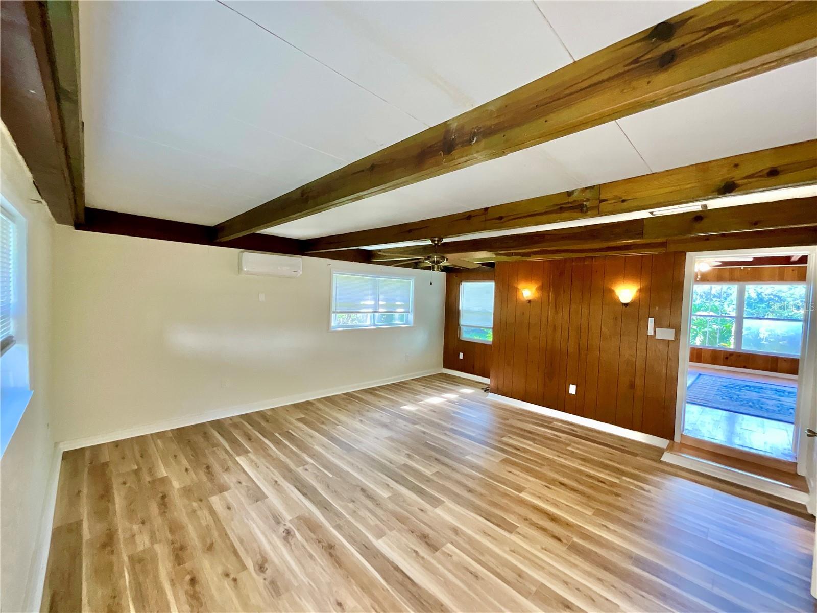 LAKE MCMEEKIN - Residential