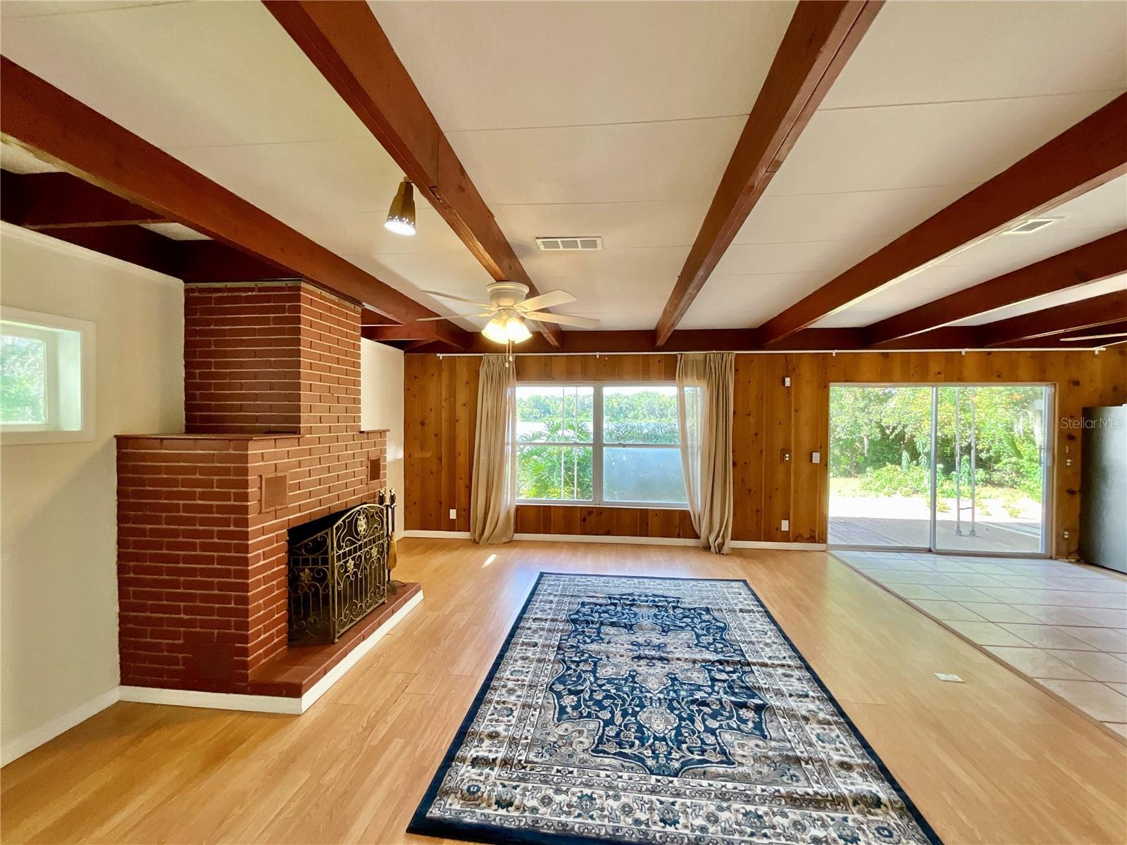 LAKE MCMEEKIN - Residential