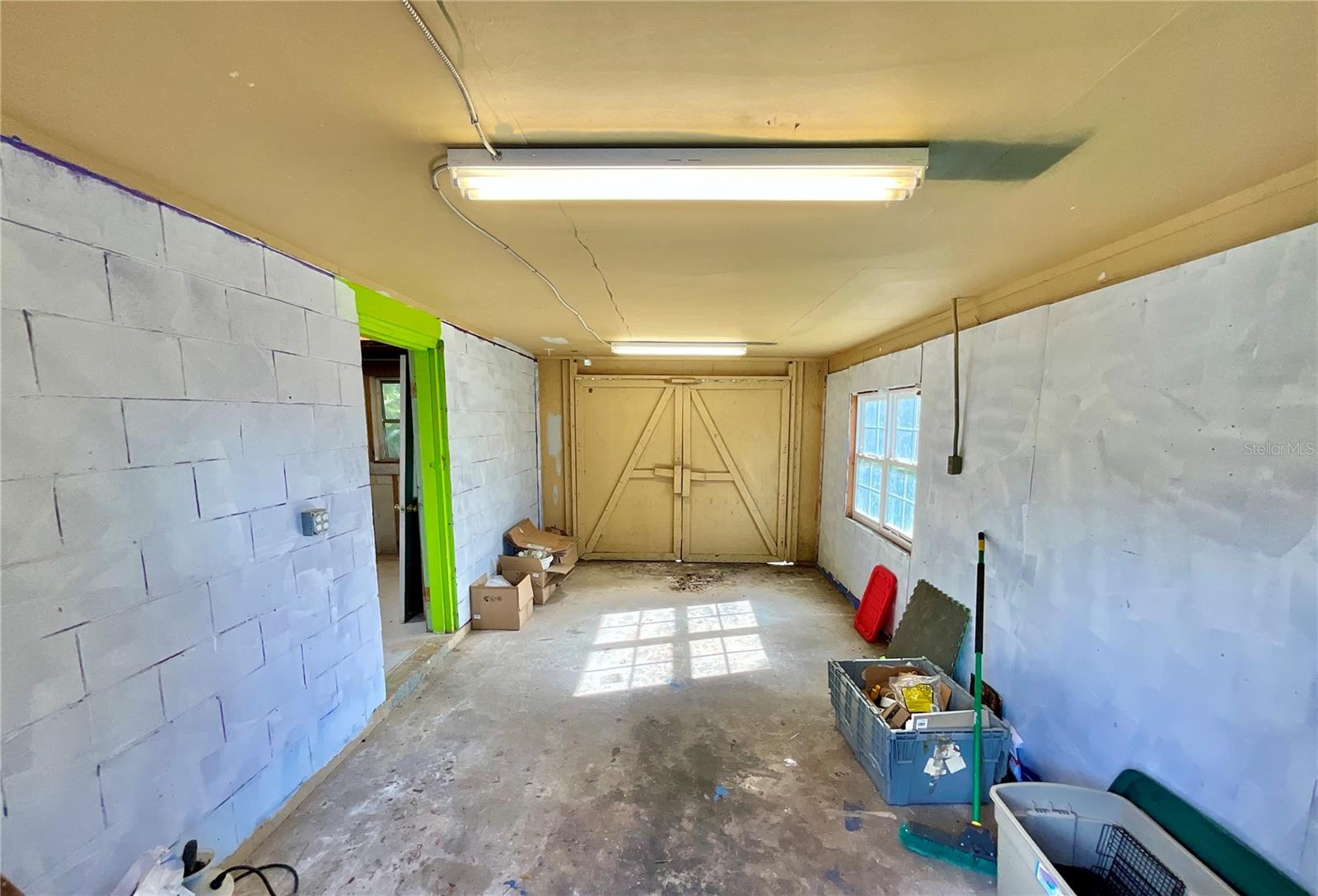 LAKE MCMEEKIN - Residential