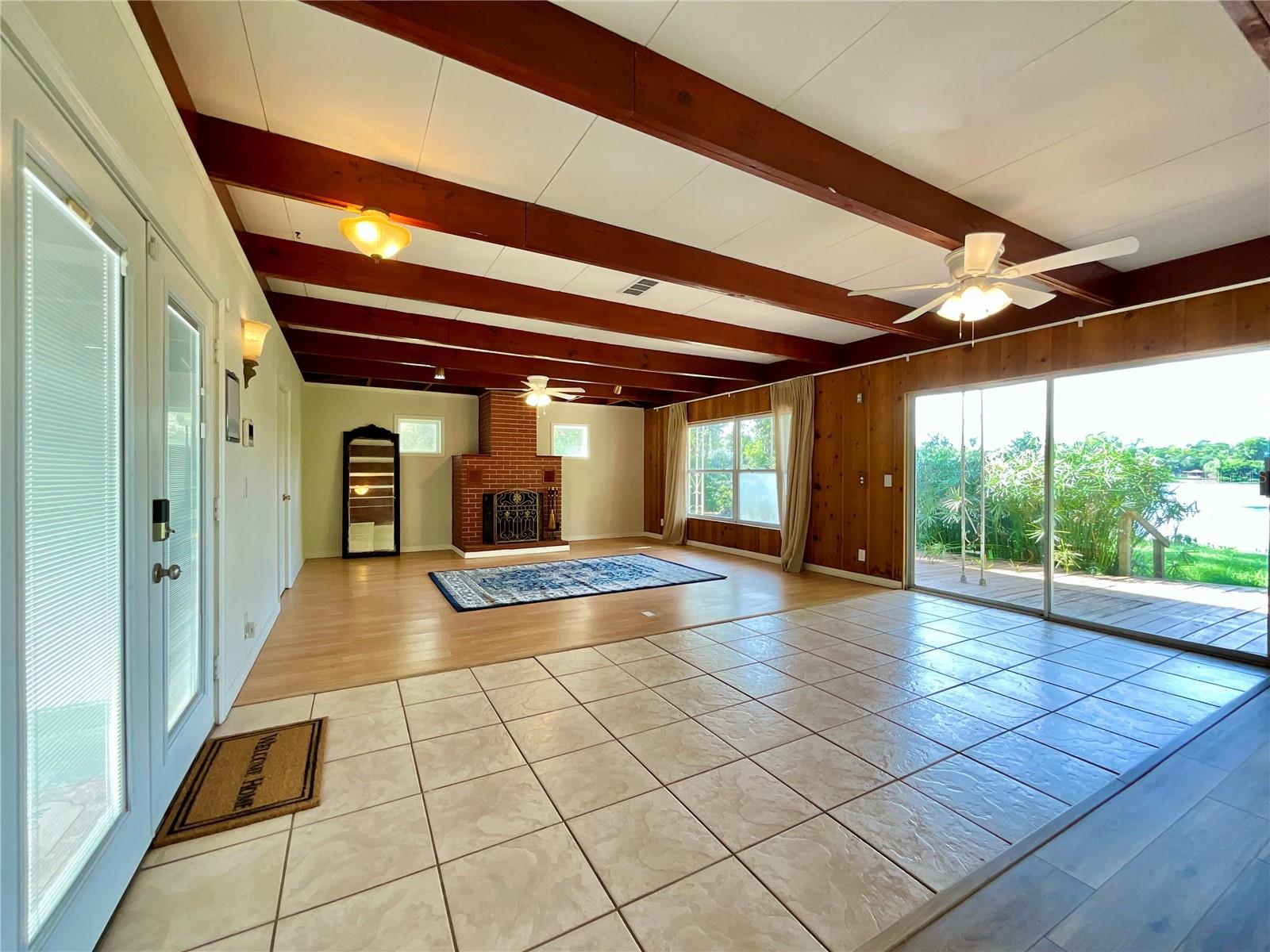 LAKE MCMEEKIN - Residential