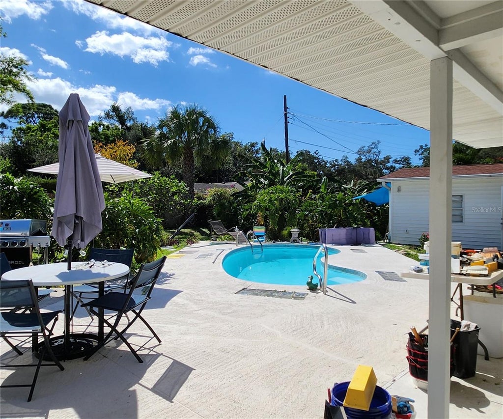 Photo of 4711 26th Avenue W, Bradenton, FL 34209 (MLS # TB8560583)