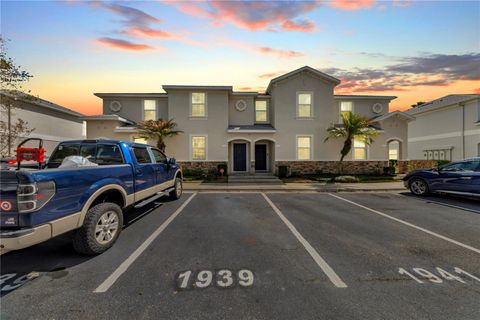 Photo of 1939 Greenwood Valley Drive, Plant City, FL 33563 (MLS # L4960110)