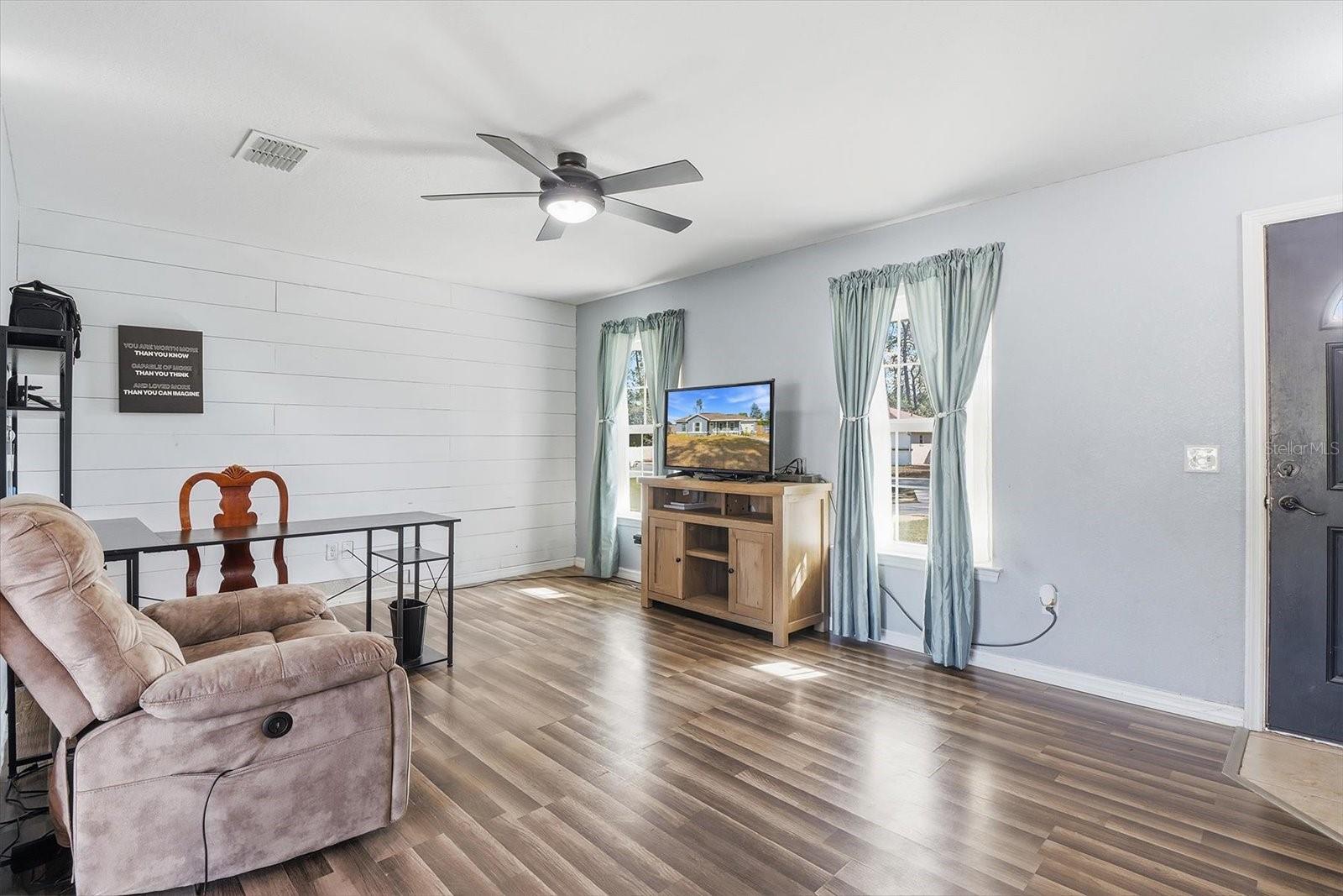 MARION OAKS UN 06 - Residential