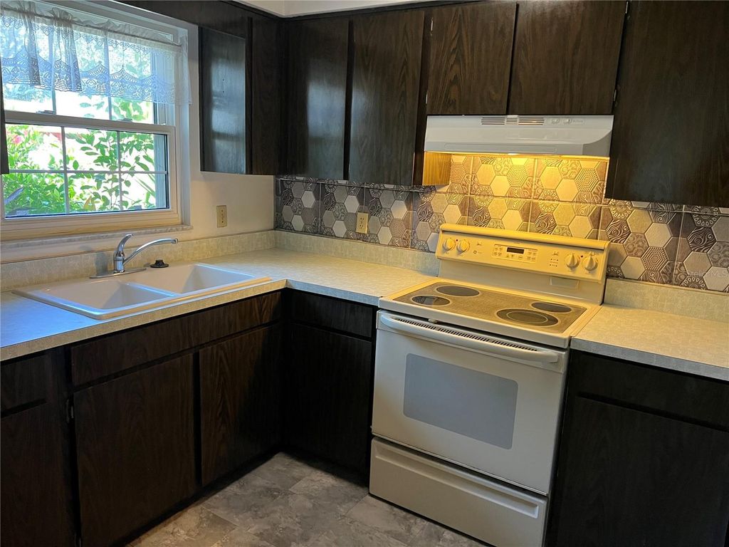 Photo of 520 Jupiter Way, Casselberry, FL 32707 (MLS # O6333688)