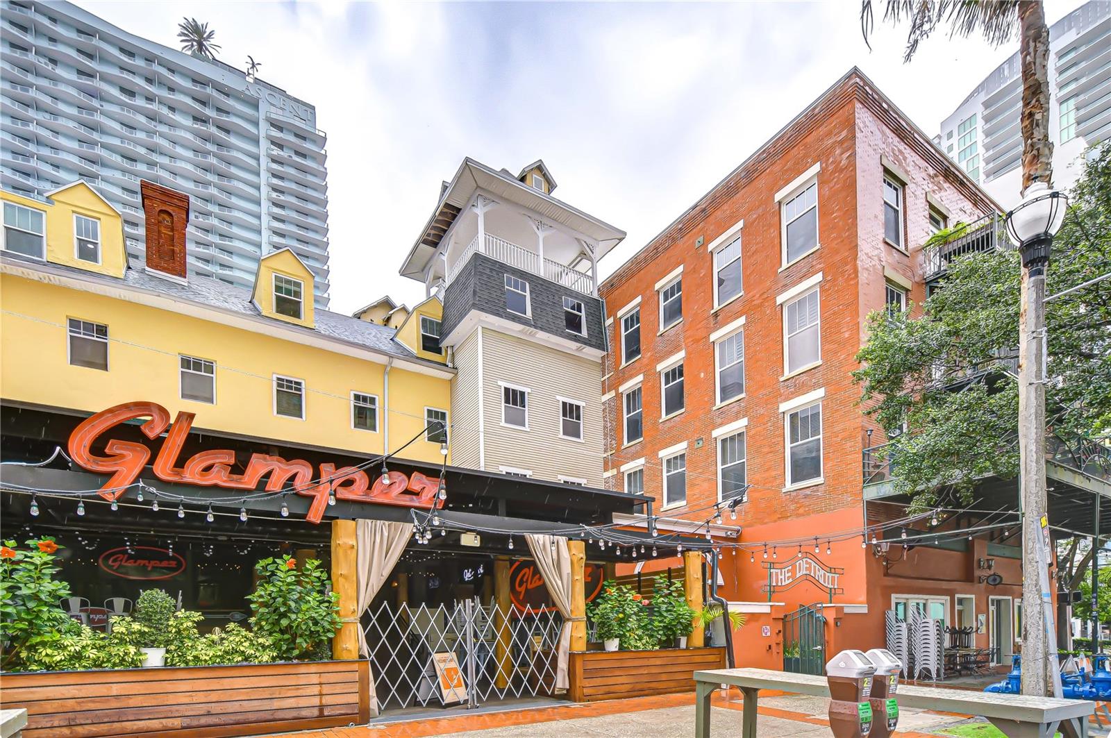 HOTEL DETROIT CONDO THE - Residential