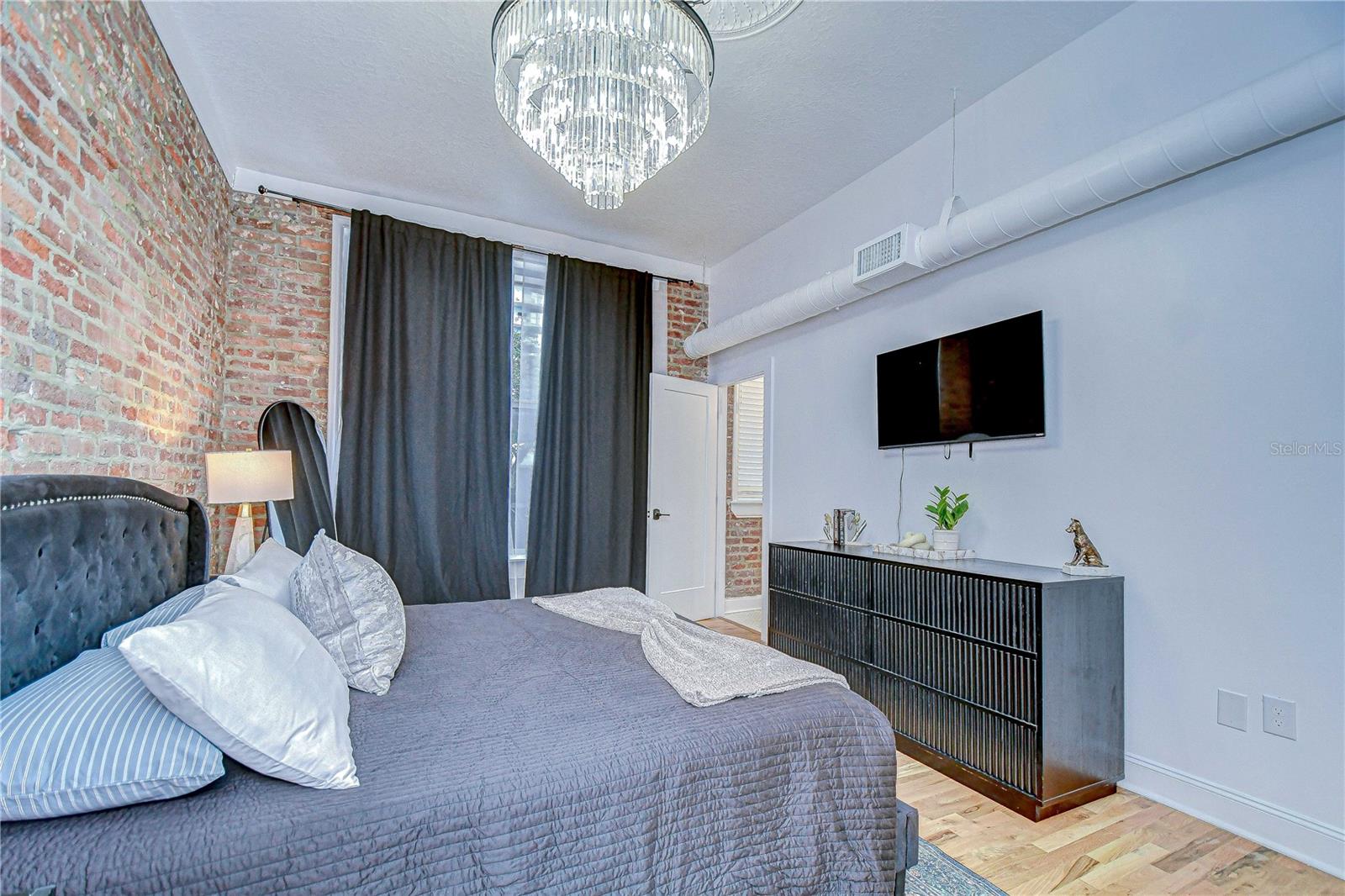 HOTEL DETROIT CONDO THE - Residential