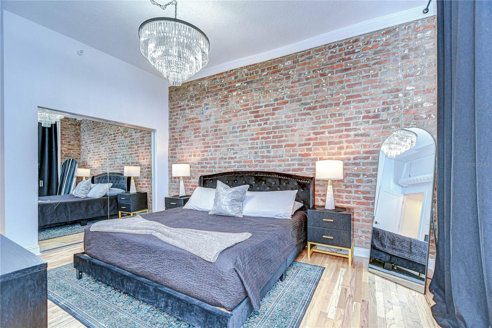 HOTEL DETROIT CONDO THE - Residential