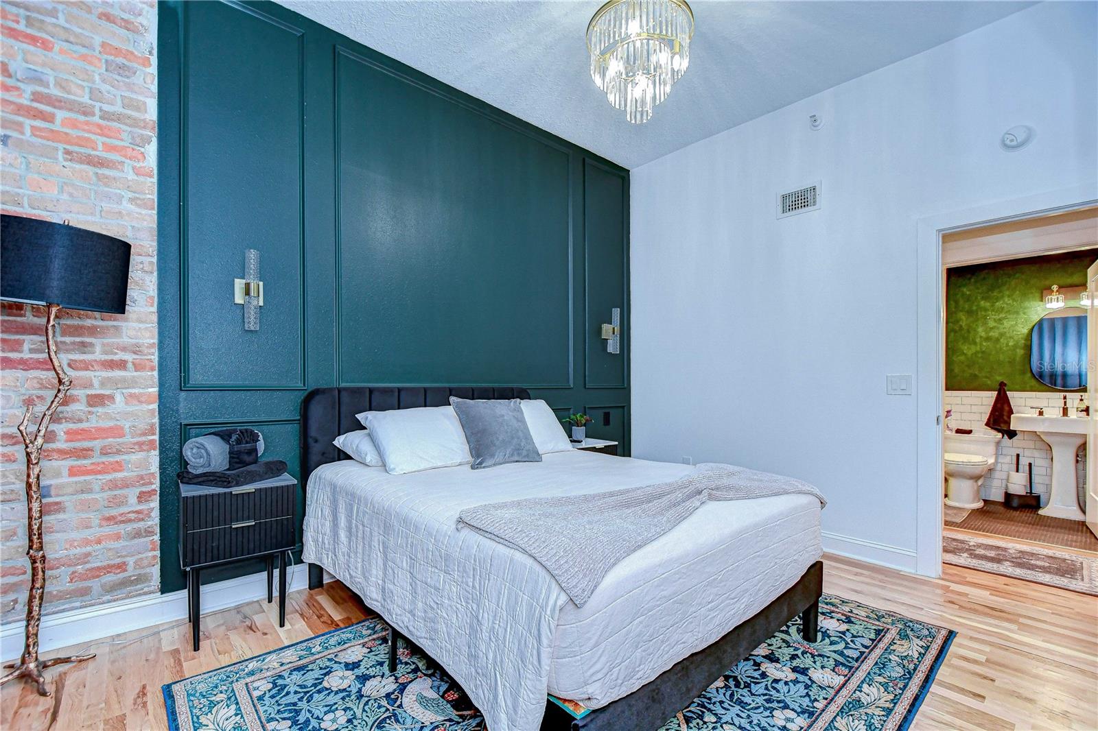 HOTEL DETROIT CONDO THE - Residential