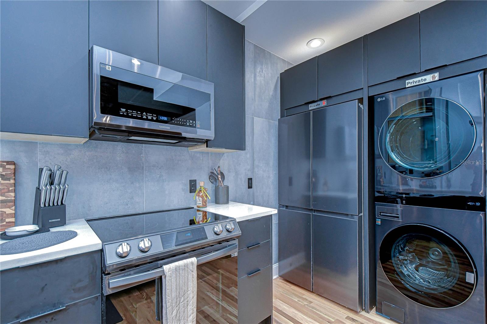 HOTEL DETROIT CONDO THE - Residential